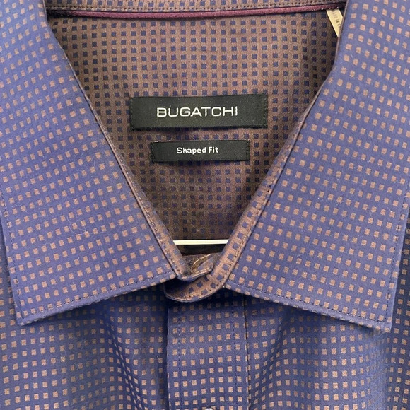 Bugatchi Shaped Fit Button down shirt - Picture 2 of 7